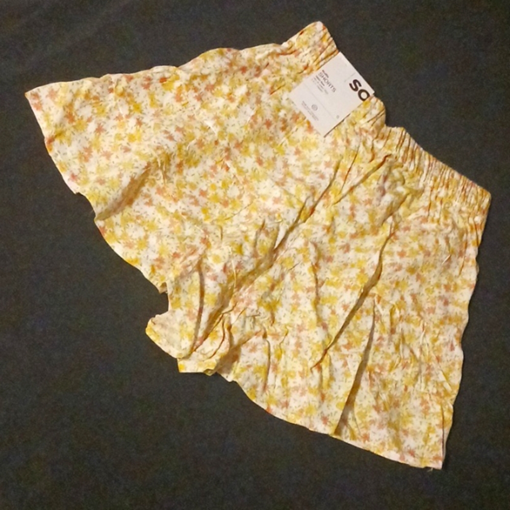 NEW High Rise Ruffle Tiered Short 2.5" Yellow Multi Floral Size S - Picture 3 of 8
